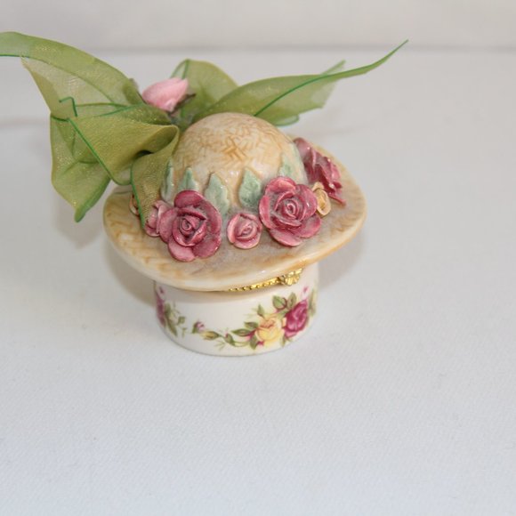 Royal Albert Porcelain Hat 24kt Gold Trinket Box - Picture 5 of 13